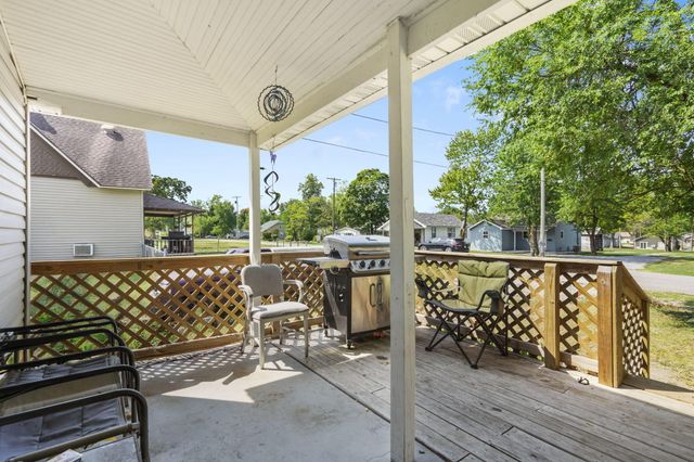 720 Porter Avenue, Aurora, MO 65605