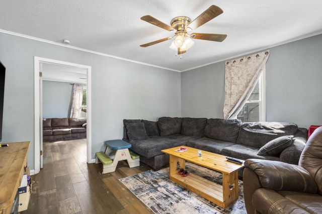 720 Porter Avenue, Aurora, MO 65605