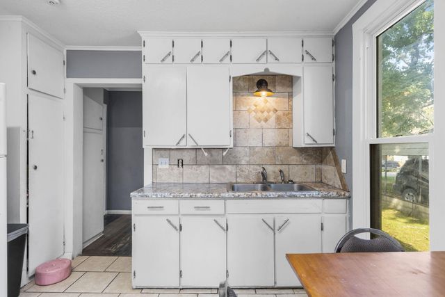 720 Porter Avenue, Aurora, MO 65605