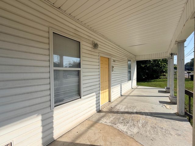 1111 S Willow Street, Chattanooga, TN 37404