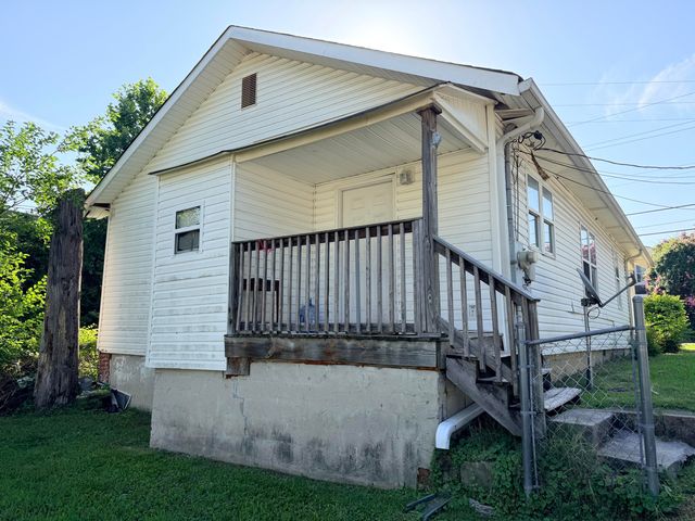 1111 S Willow Street, Chattanooga, TN 37404