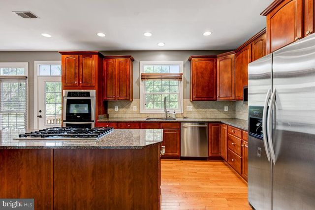 24188 SPRING MEADOW CIR, Aldie, VA 20105