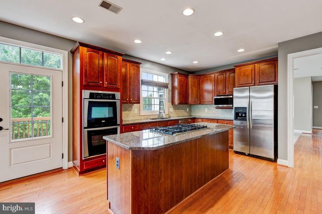 24188 SPRING MEADOW CIR, Aldie, VA 20105