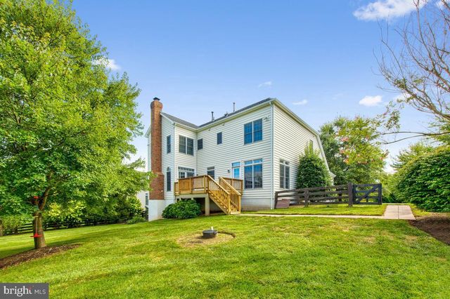 24188 SPRING MEADOW CIR, Aldie, VA 20105