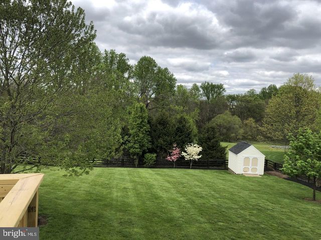 24188 SPRING MEADOW CIR, Aldie, VA 20105