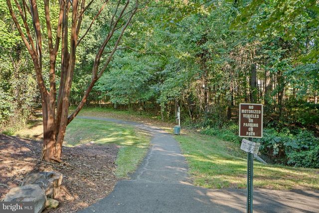 24188 SPRING MEADOW CIR, Aldie, VA 20105