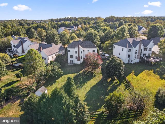 24188 SPRING MEADOW CIR, Aldie, VA 20105