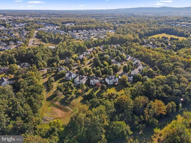 24188 SPRING MEADOW CIR, Aldie, VA 20105