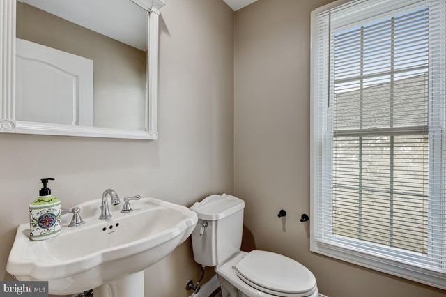 24188 SPRING MEADOW CIR, Aldie, VA 20105