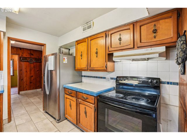 4036 Ne 102ND Ave, Portland, OR 97220