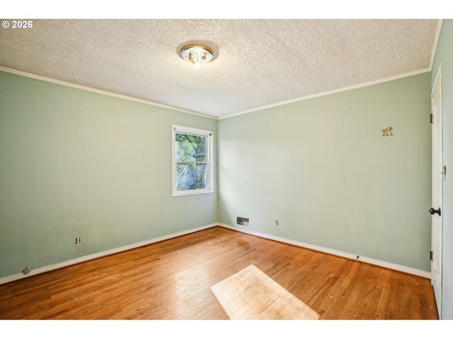 4036 Ne 102ND Ave, Portland, OR 97220