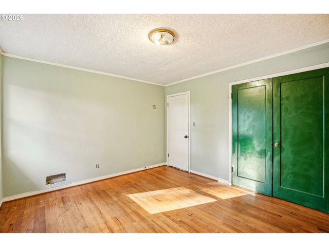 4036 Ne 102ND Ave, Portland, OR 97220