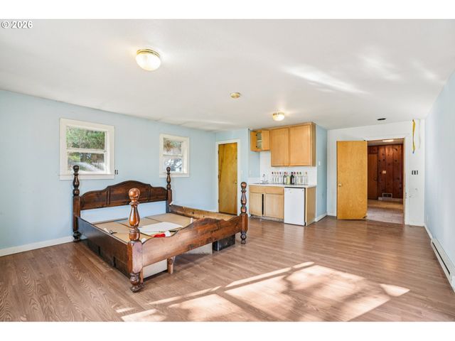 4036 Ne 102ND Ave, Portland, OR 97220