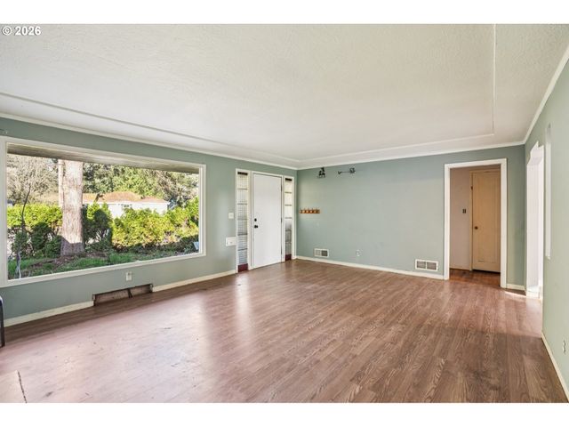 4036 Ne 102ND Ave, Portland, OR 97220