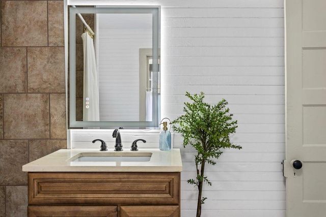 1210 Old Englewood Road, Athens, TN 37303