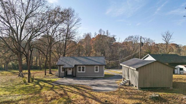 1210 Old Englewood Road, Athens, TN 37303