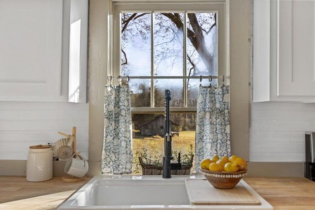 1210 Old Englewood Road, Athens, TN 37303