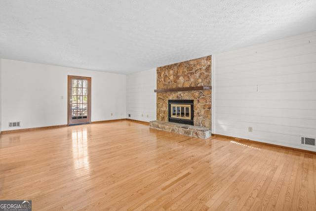 120 Benjamin Circle, Fayetteville, GA 30214