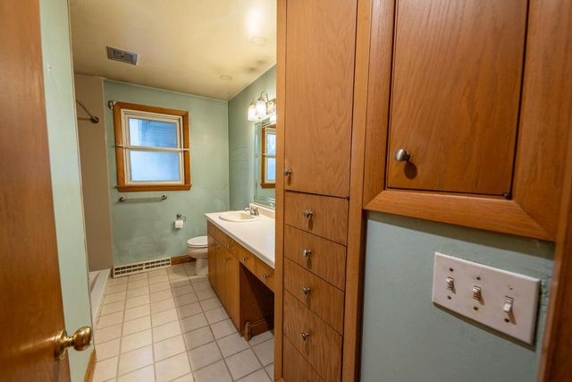 956 Bridgewood DRIVE, Neenah, WI 54956