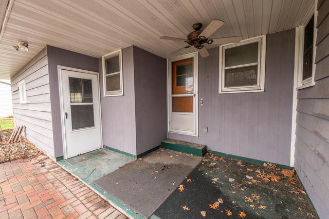 956 Bridgewood DRIVE, Neenah, WI 54956
