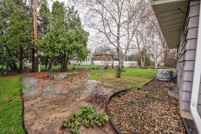 956 Bridgewood DRIVE, Neenah, WI 54956