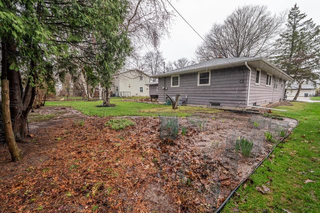 956 Bridgewood DRIVE, Neenah, WI 54956