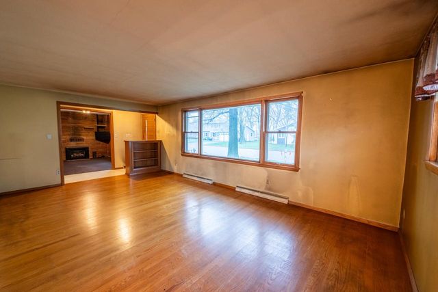 956 Bridgewood DRIVE, Neenah, WI 54956