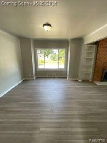 233 W 12 MILE Road, Royal Oak, MI 48073