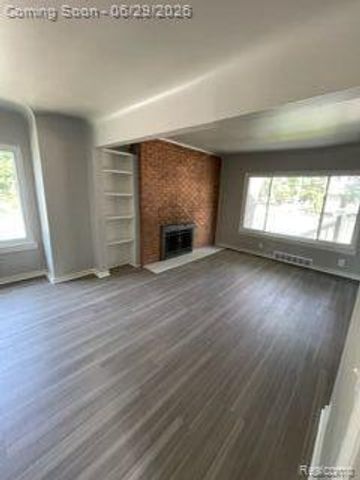 233 W 12 MILE Road, Royal Oak, MI 48073
