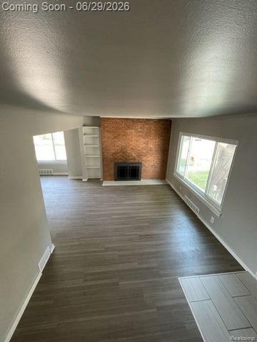 233 W 12 MILE Road, Royal Oak, MI 48073