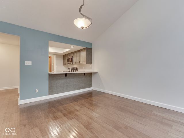 209 Brighton Court, Greenwood, IN 46143