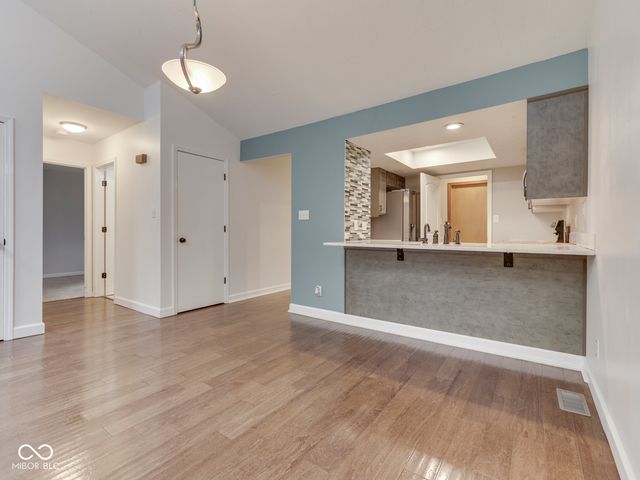 209 Brighton Court, Greenwood, IN 46143