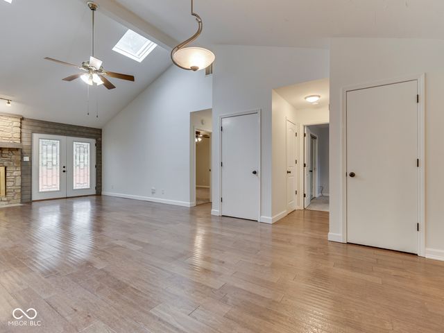 209 Brighton Court, Greenwood, IN 46143