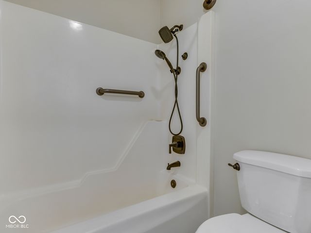 209 Brighton Court, Greenwood, IN 46143