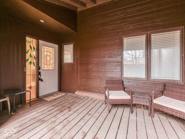 209 Brighton Court, Greenwood, IN 46143