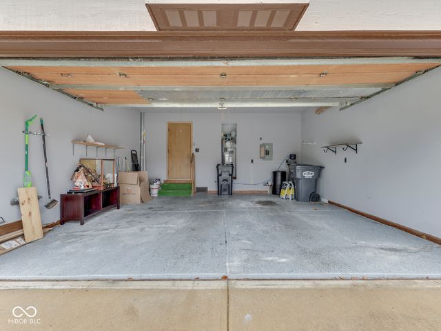 209 Brighton Court, Greenwood, IN 46143