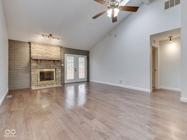 209 Brighton Court, Greenwood, IN 46143