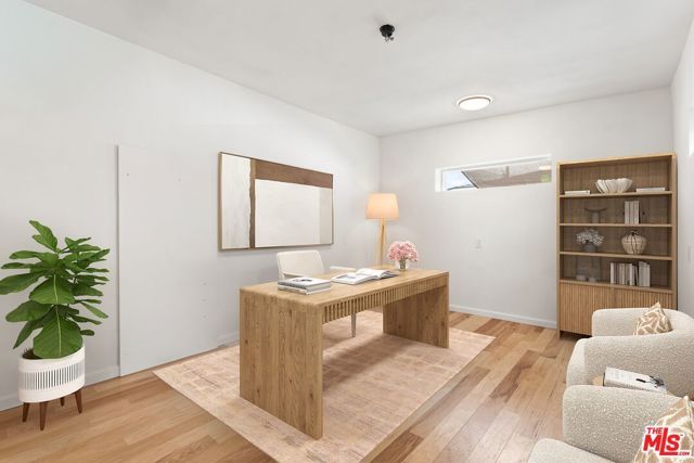 6531 Arlington Avenue, Los Angeles, CA 90043