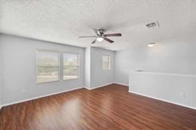 812 Ericville Drive, Arlington, TX 76001