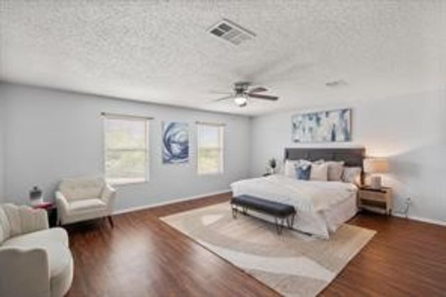 812 Ericville Drive, Arlington, TX 76001