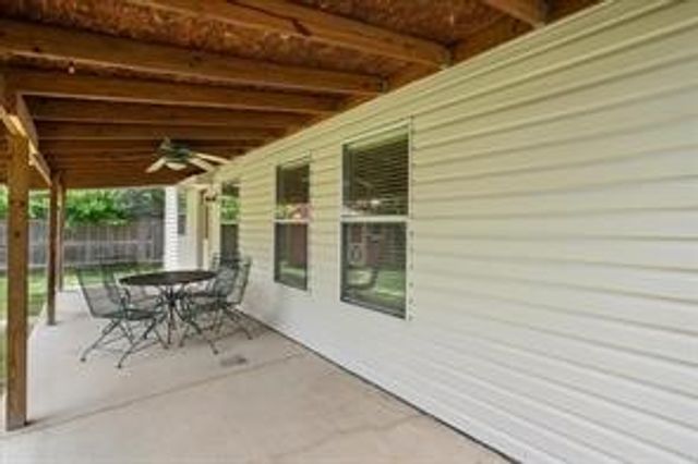 812 Ericville Drive, Arlington, TX 76001