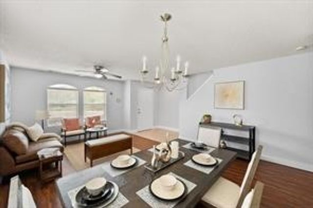 812 Ericville Drive, Arlington, TX 76001