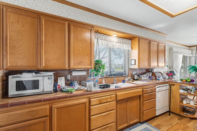 525 W Tokay St, Lodi, CA 95240