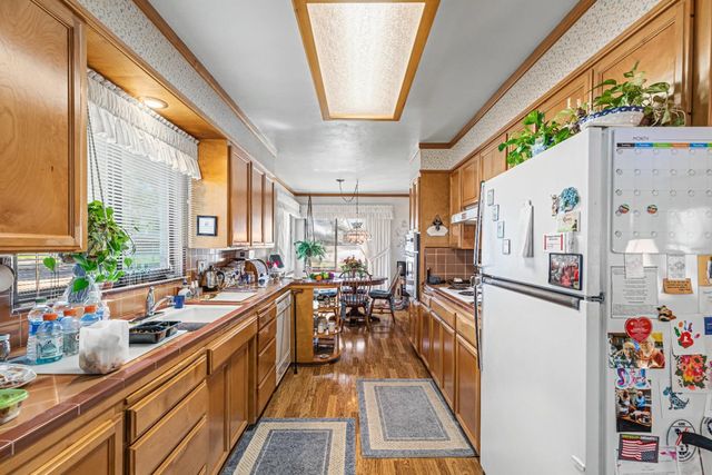 525 W Tokay St, Lodi, CA 95240