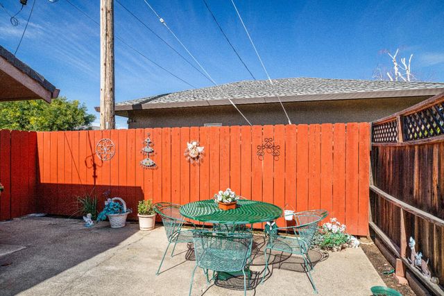 525 W Tokay St, Lodi, CA 95240