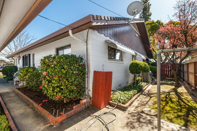 525 W Tokay St, Lodi, CA 95240