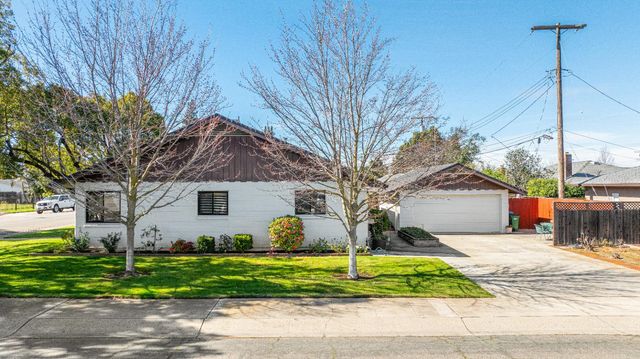 525 W Tokay St, Lodi, CA 95240
