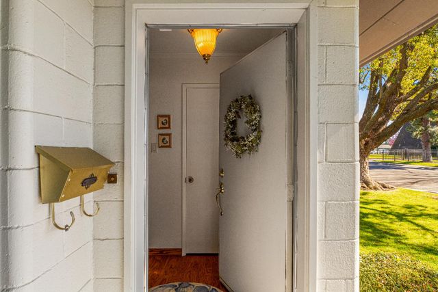 525 W Tokay St, Lodi, CA 95240