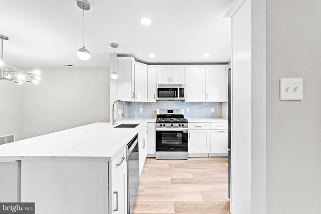 408 PADDOCK CT, Sewell, NJ 08080