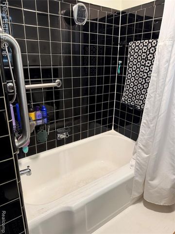 14826 Dasher Avenue, Allen Park, MI 48101